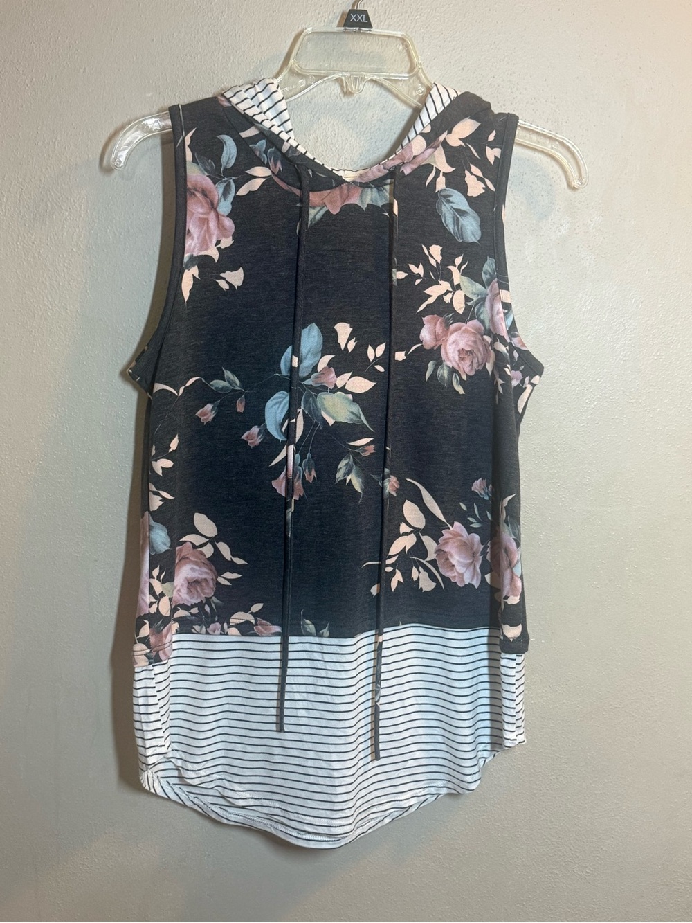 NWT Boutique 7th Ray Floral & Striped Hoodie Tank Sz Sm